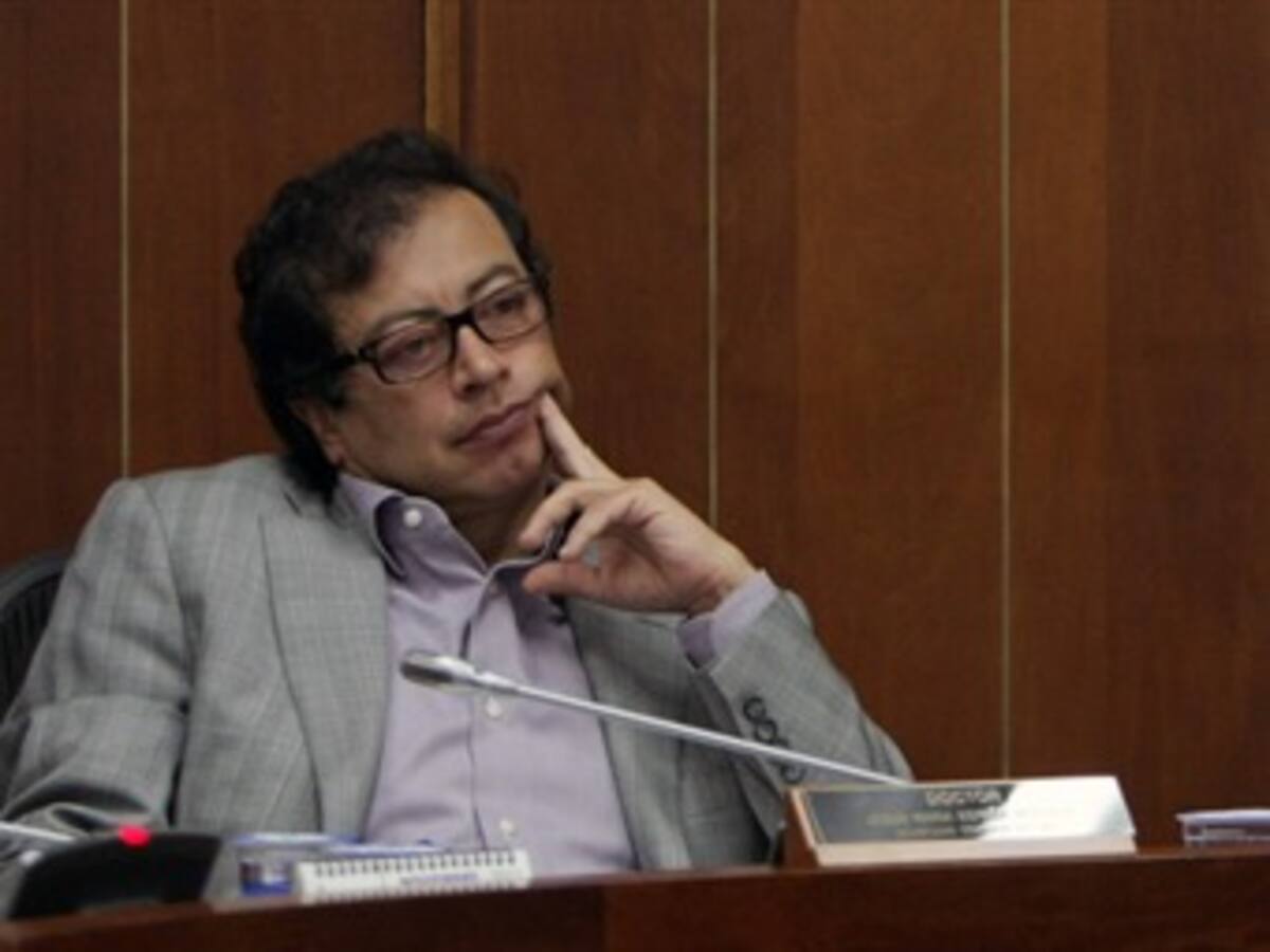 Petro pide declaraciones de congresista Gómez como prueba ante CIDH