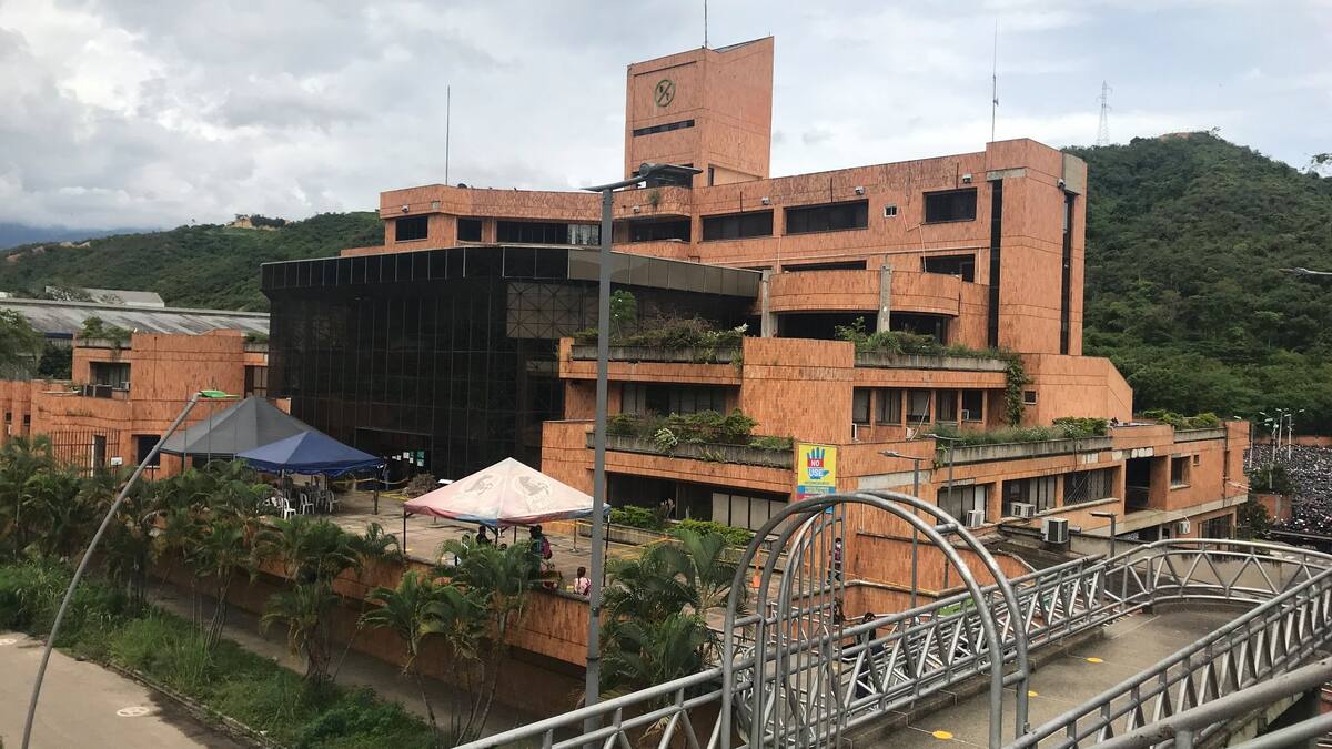 Trabajador murió durante obras en la Dirección de Tránsito de Bucaramanga