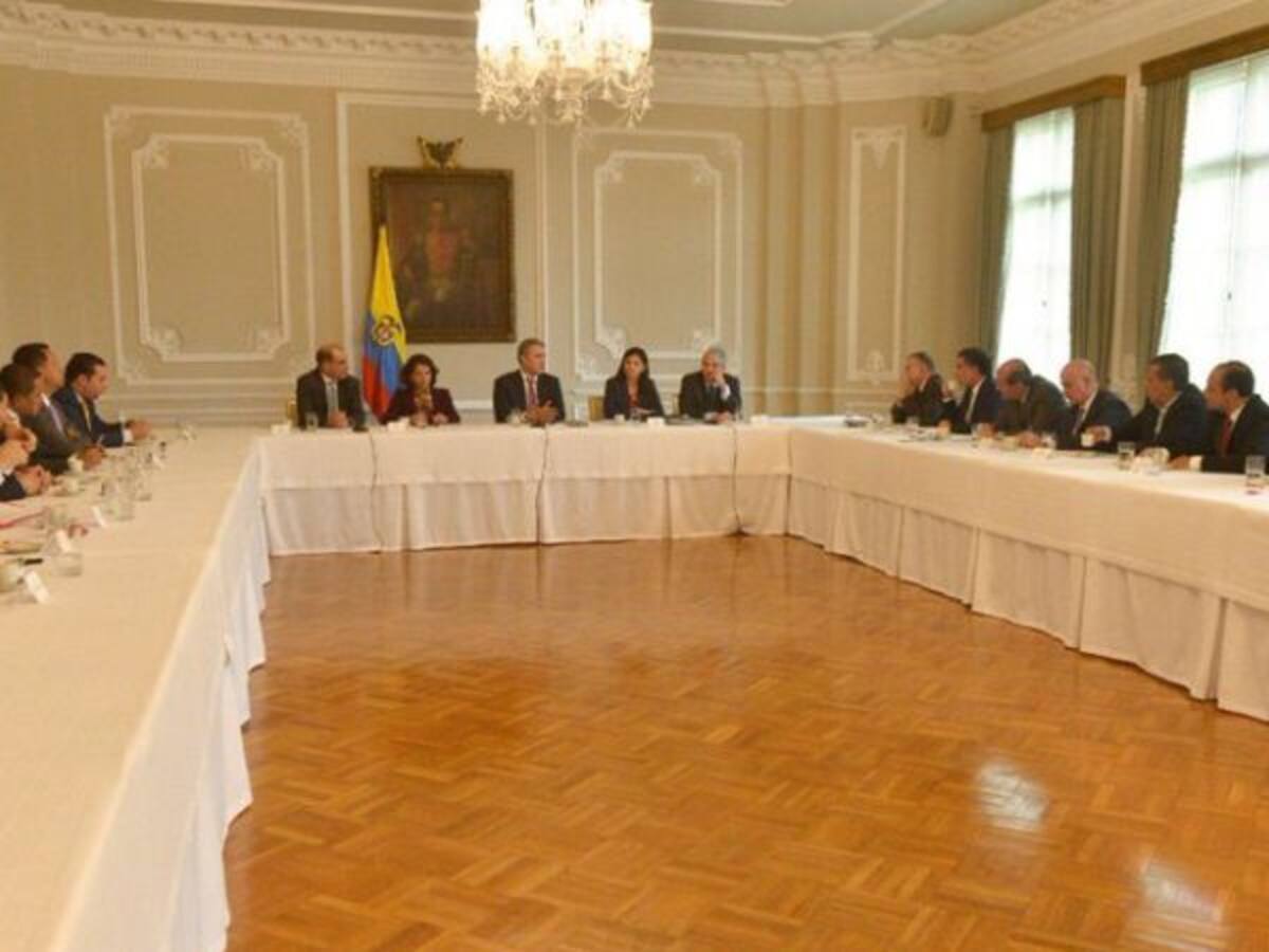En Casa de Nariño se oficializa la división de La U