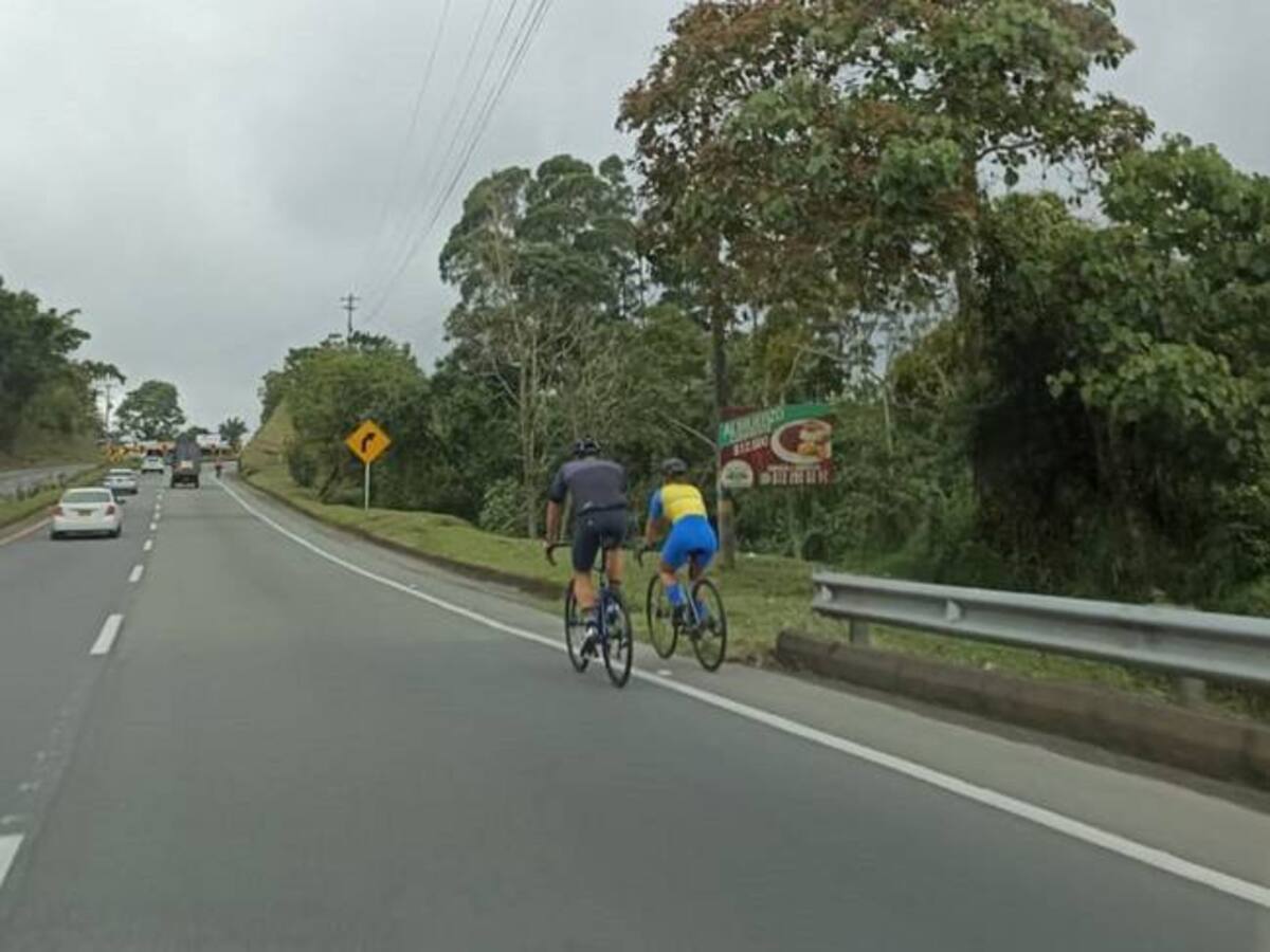 Encapuchados y armados me obligaron hacer transferencia bancaria: ciclista víctima de robo