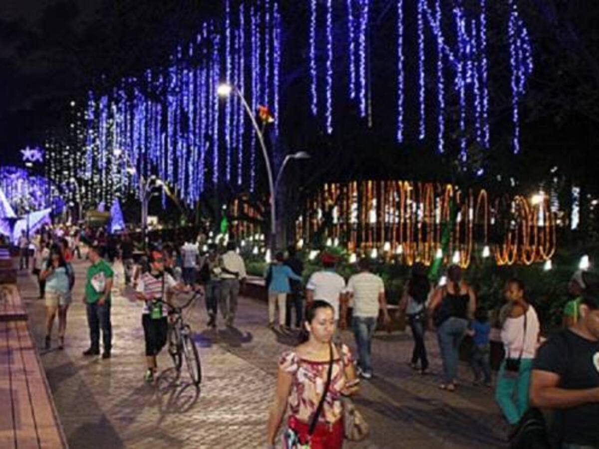 Con un concierto, se enciende Alumbrado en el Bulevar del Río