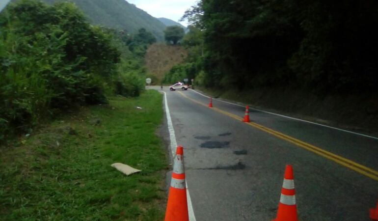 Lugar del atentado en la vía a Pamplona