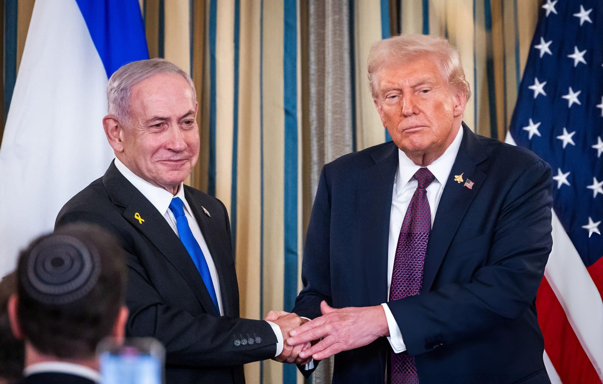 El presidente de Estados Unidos, Donald Trump, y el primer ministro de Israel, Benjamin Netanyahu. FOTO: Jim Lo Scalzo/EPA/Bloomberg vía Getty Images