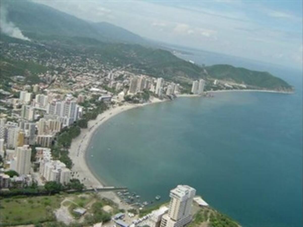 Vendedores pueden seguir trabajando en las playas de El Rodadero