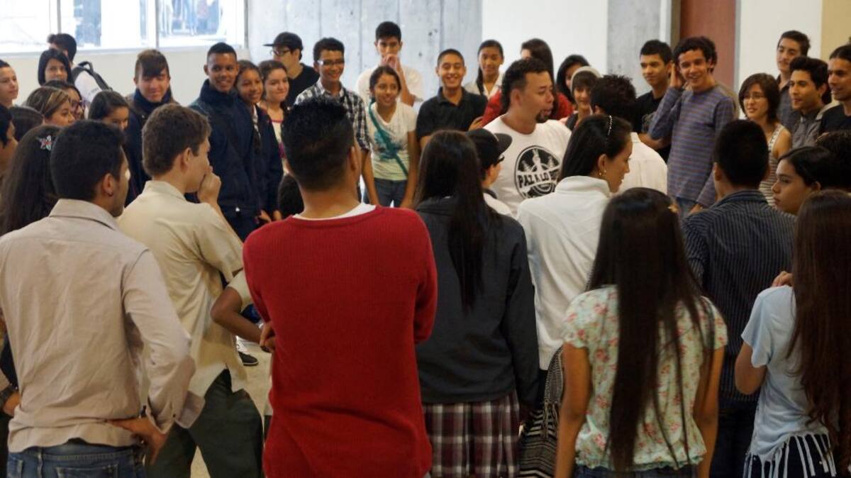 Taller 'Fundacion Mi Sangre' con los estudiantes de la Institución Educativa Aquilino Bedoya y la Institución Educativa Mundo Nuevo.