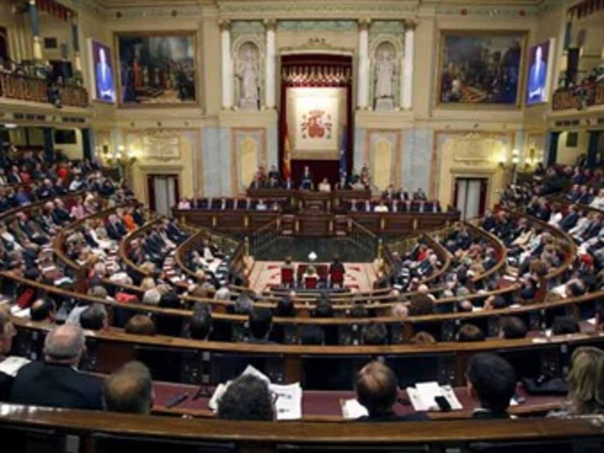 El Parlamento español aprueba por un solo voto plan de reducción del déficit