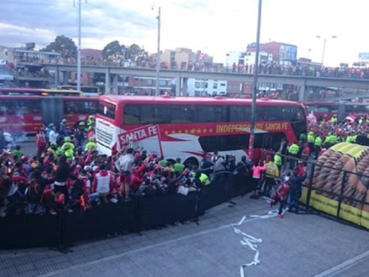 Así fue la llegada de Santa Fe al estadio El Campín