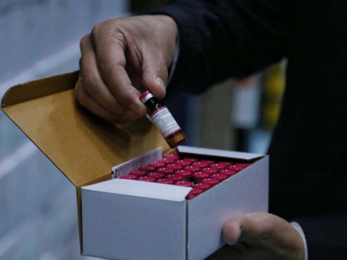Propacífico dona ultracongelador para almacenar vacunas contra el COVID-19