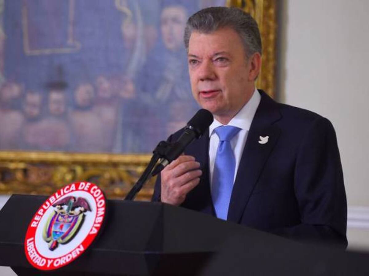 Santos ordena a FF.MM. “toda la contundencia” contra el ELN
