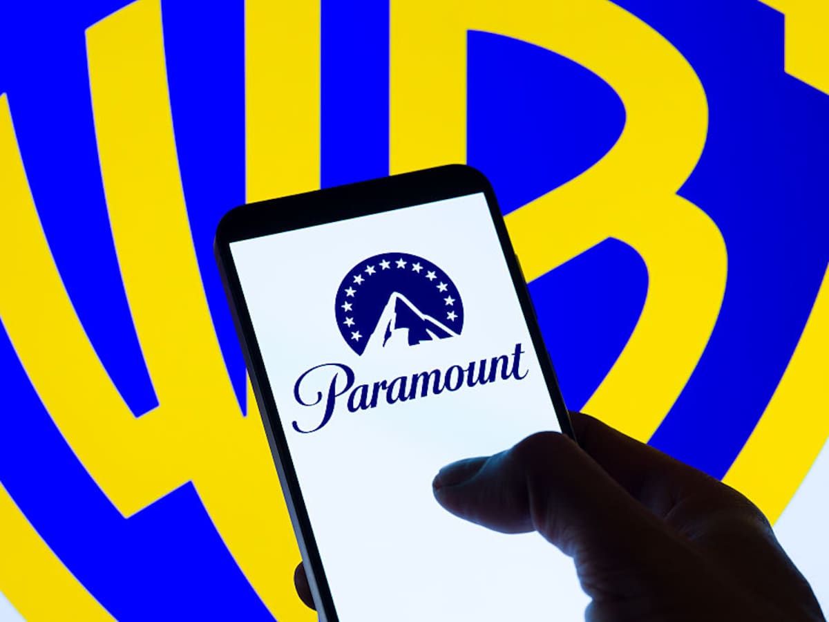 Warner Bros. afirma que está revisando una oferta mejorada de Paramount, pero no revela los términos