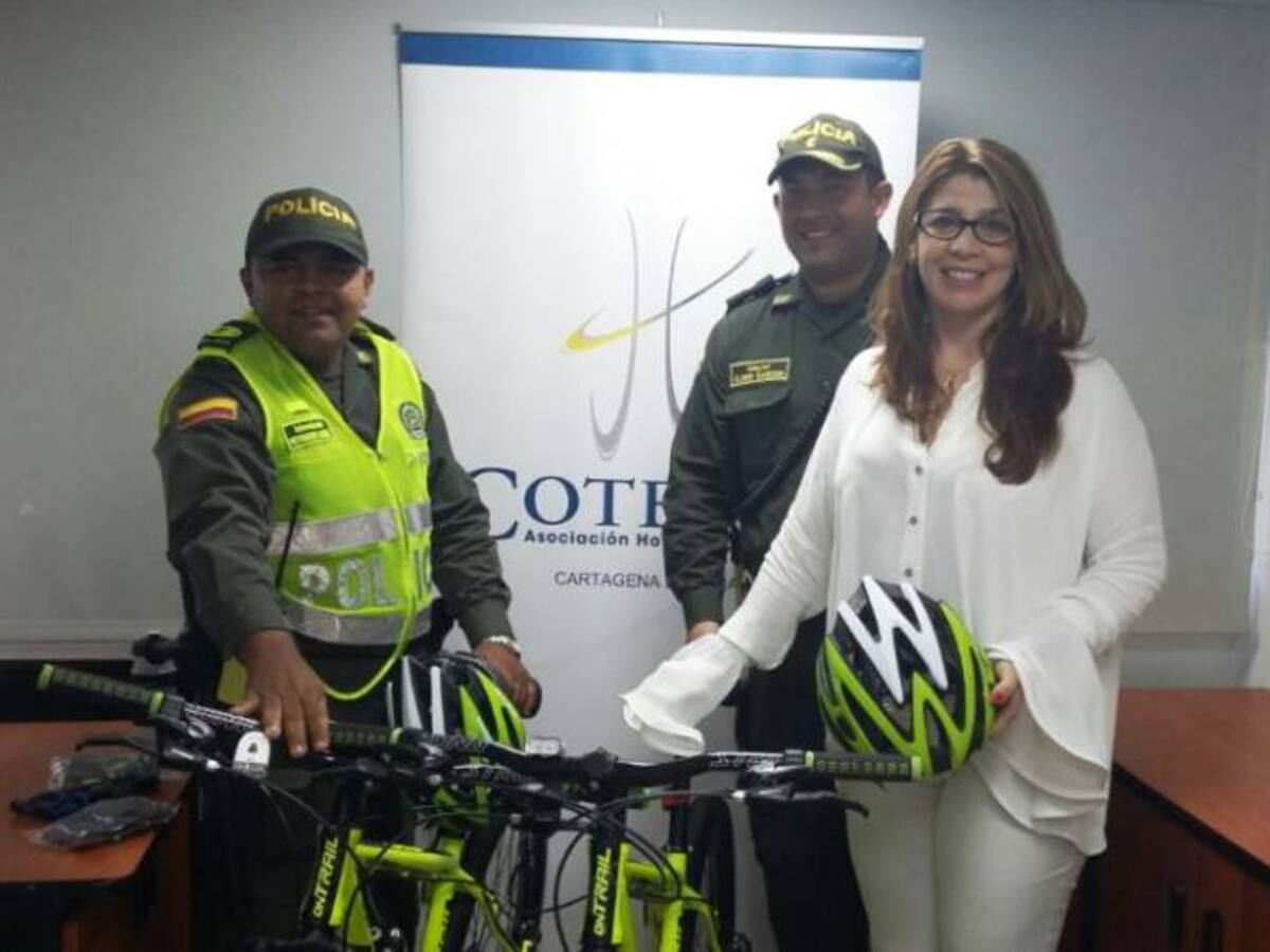 Cotelco donó bicicletas a Policía Metropolitana de Cartagena para la unidad de turismo
