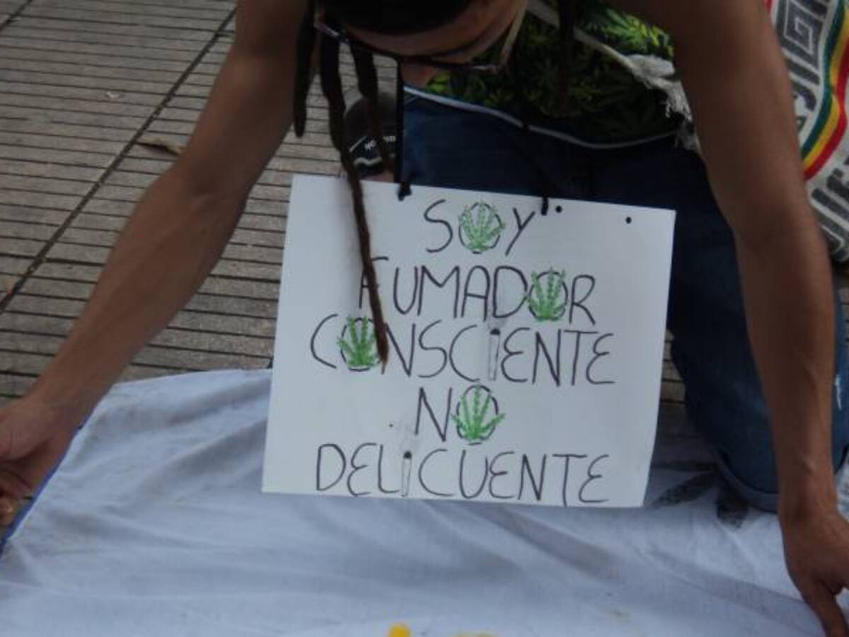 En Armenia marchan contra la estigmatización de la marihuana