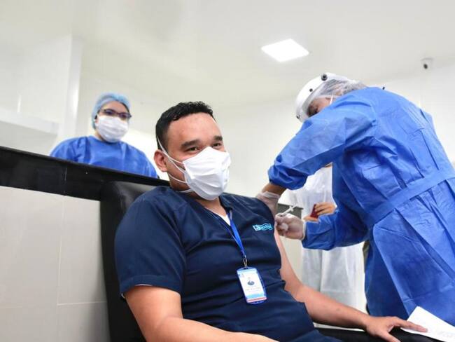 307 trabajadores de la salud se han inmunizado en Santa Marta