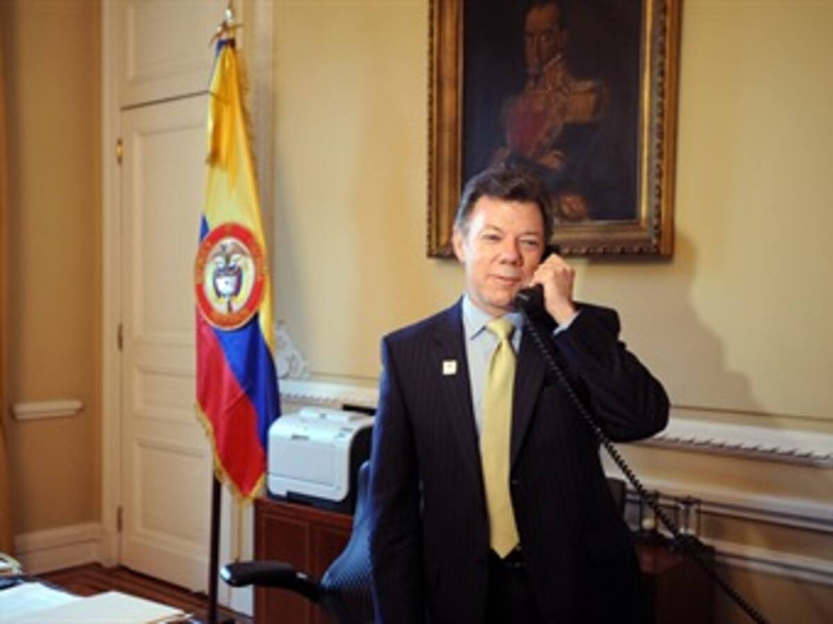 El Presidente Santos felicita a Falcao García, Fredy Guarín y James Rodríguez