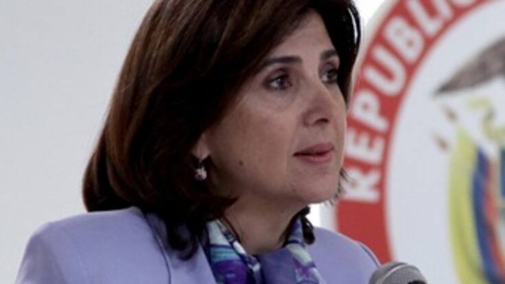 No vemos como una intromisión preocuparnos por Venezuela: canciller Holguín
