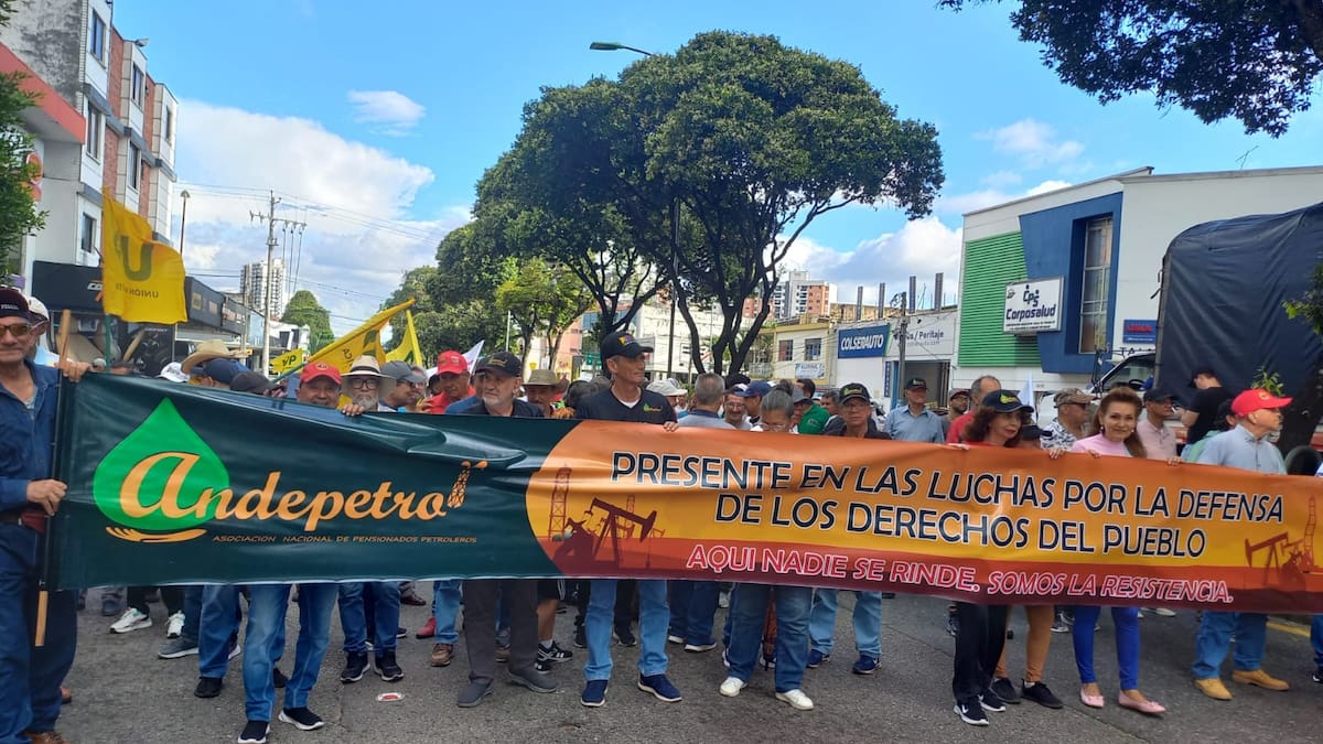 Congestión vehicular por marcha en Bucaramanga