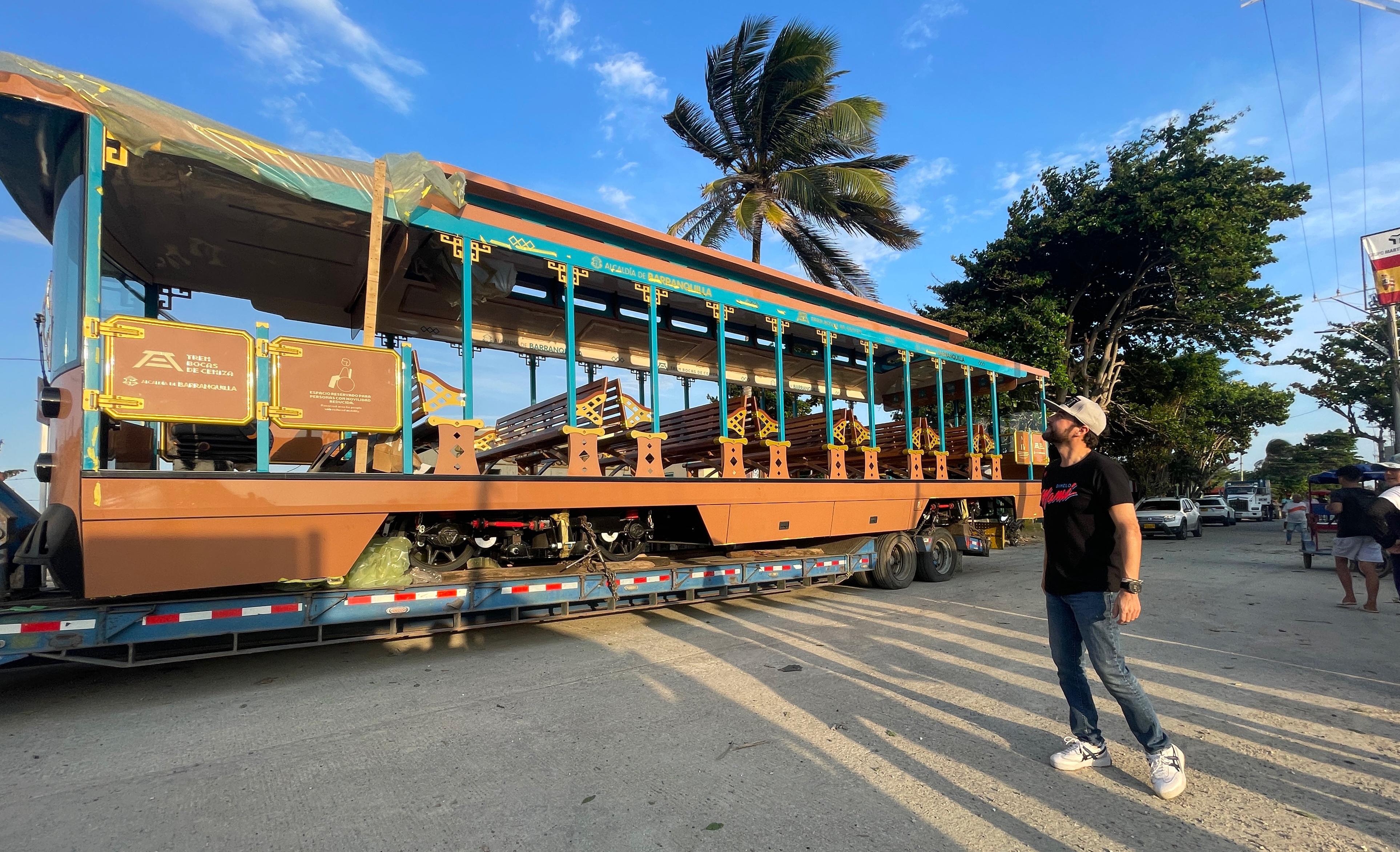 El primer vagón del tren turístico de Barranquilla