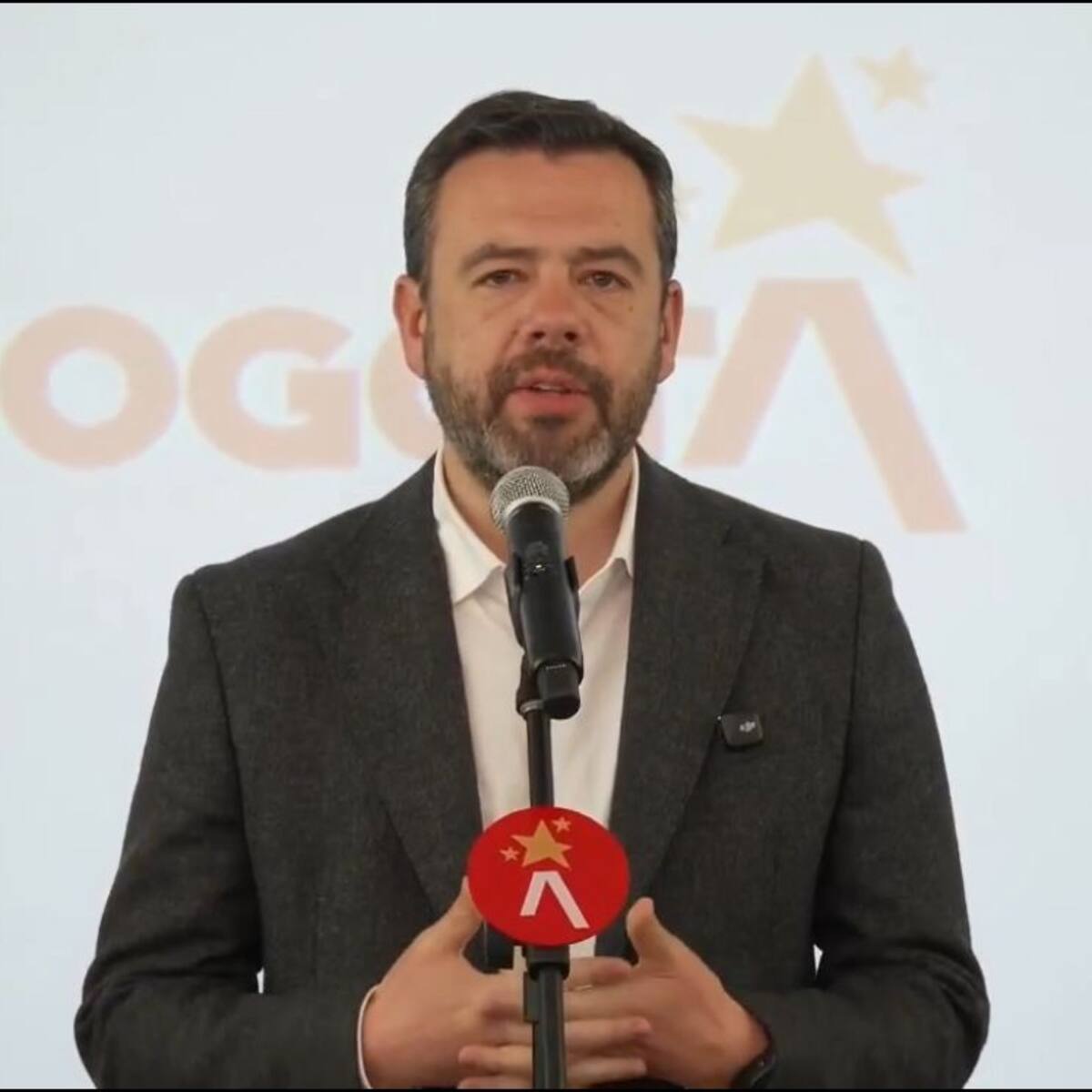 Alcalde Galán respondió tras indagación del CNE a su campaña: “Cumplí con topes y límites”