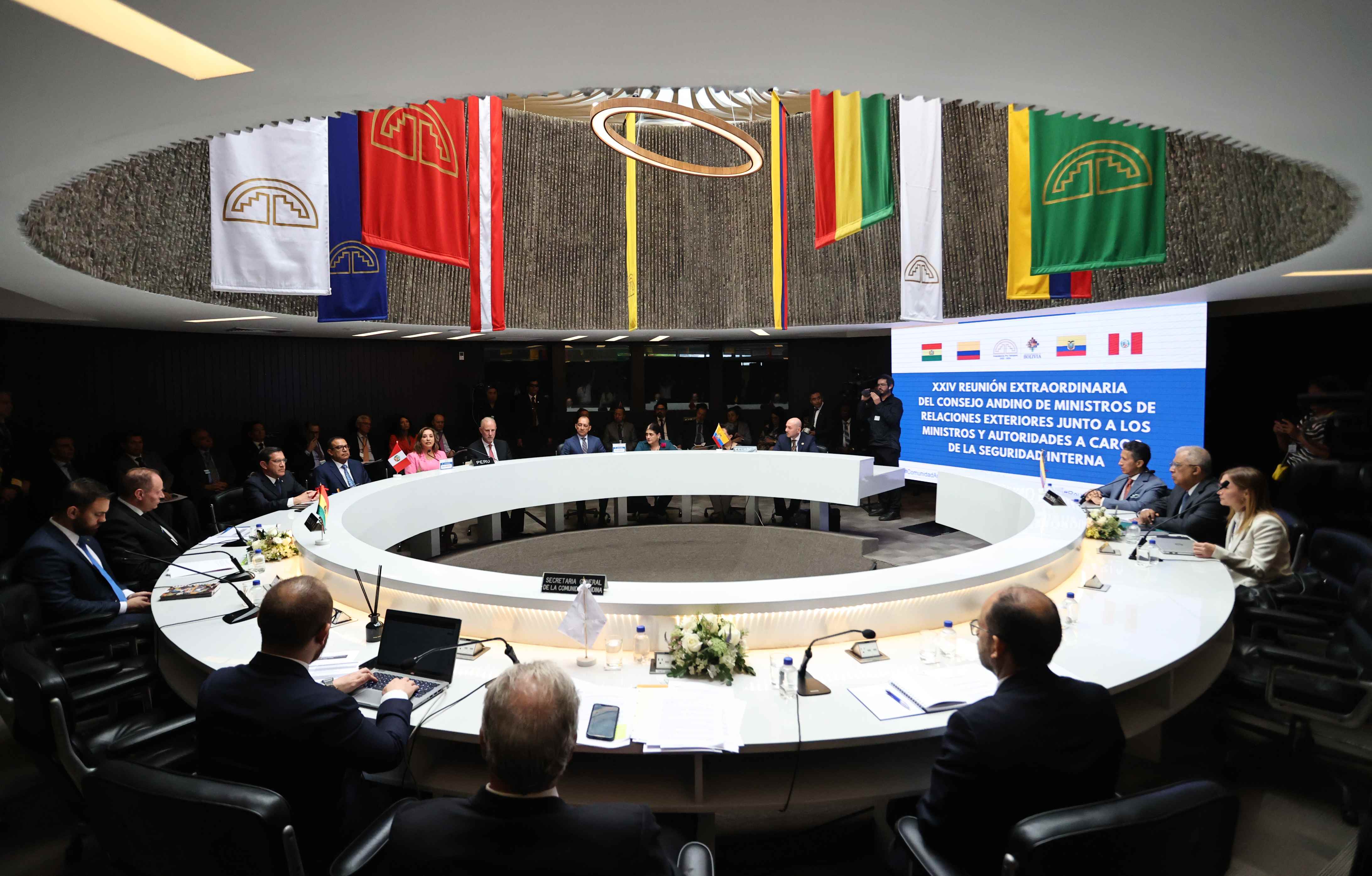 Fotografía difundida por la Presidencia del Consejo de Ministros de Perú de la presidenta de Perú, Dina Boluarte. EFE/ Presidencia del Consejo de Ministros de Perú