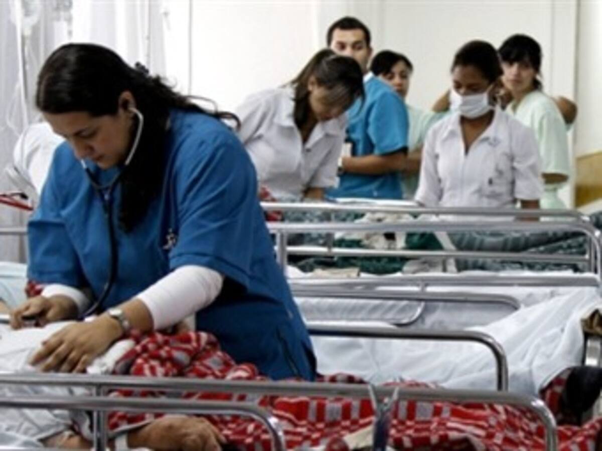 Reforma a la salud contempla topes de precios para los servicios médicos