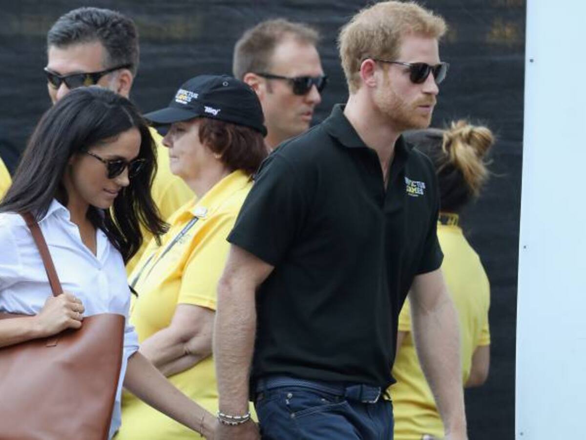El príncipe Harry se compromete con su novia Meghan Markle