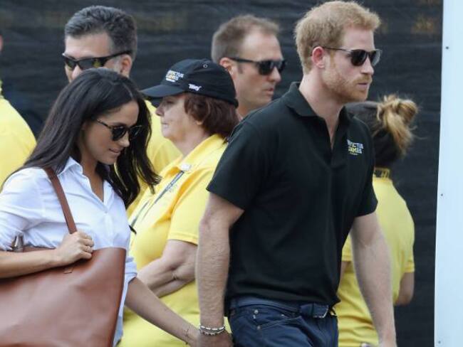 El príncipe Harry se compromete con su novia Meghan Markle