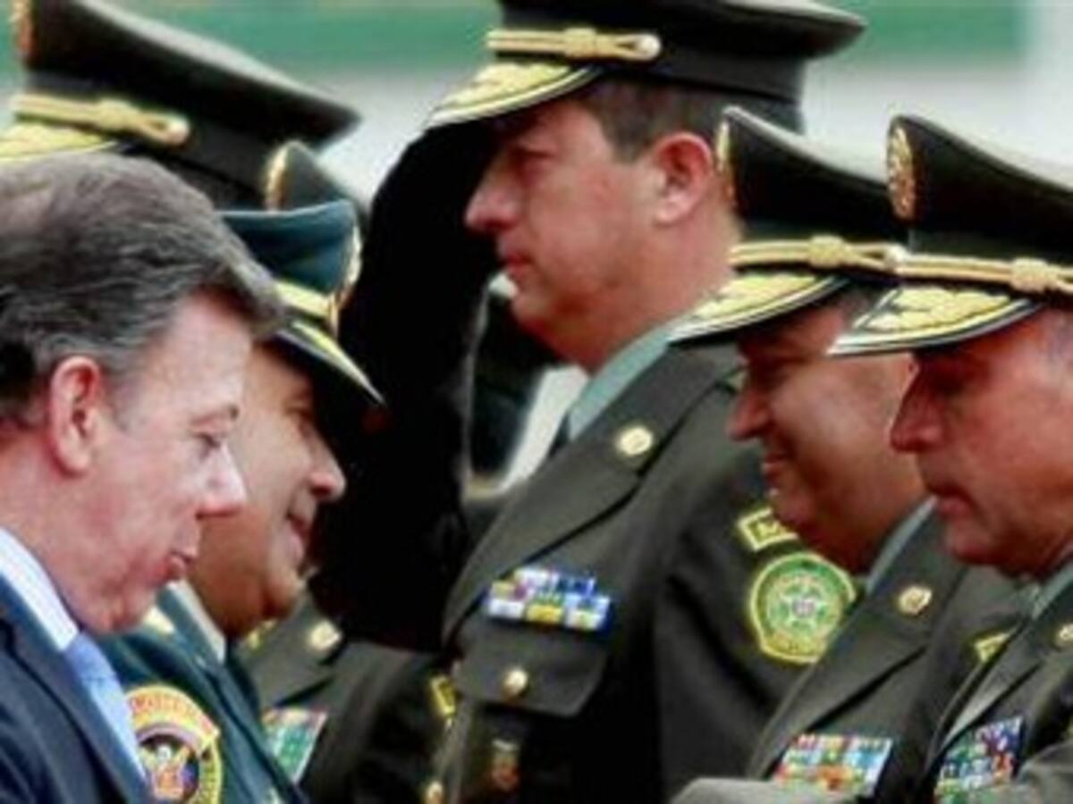 Investigadores y periodistas amenazados piden cambios en policía