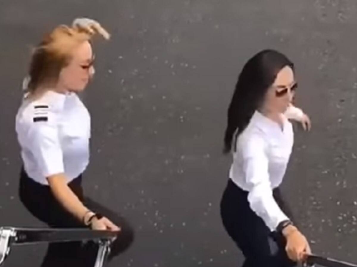 Pilotos practican 'Kiki Challenge' en un avión