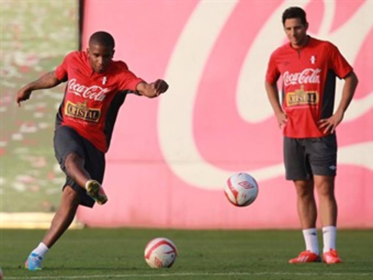 El trabajo de Perú se concentra en el control del balón, pensando en Uruguay