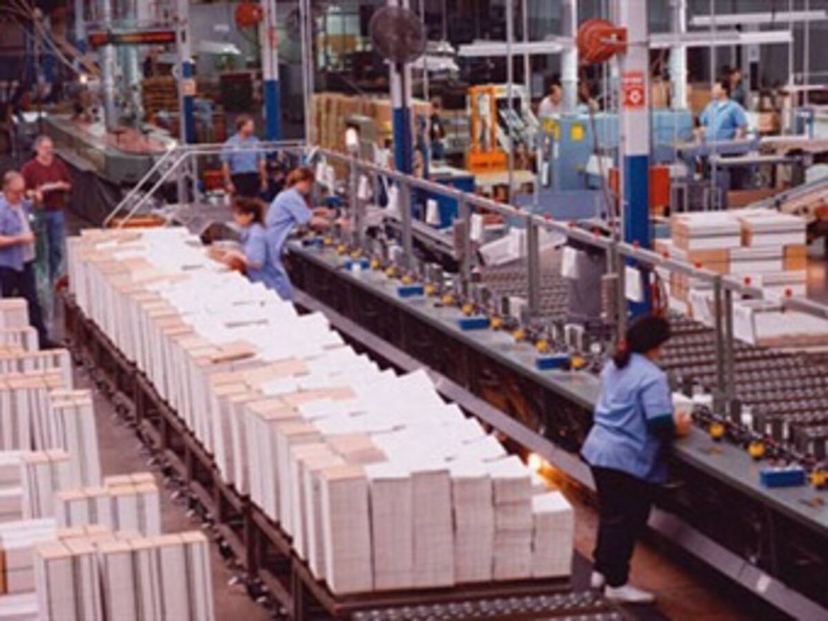 La industria crece pero sigue cayendo el empleo: DANE