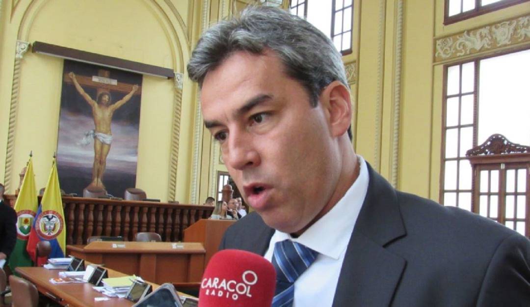 Denuncian presunta participación en política del alcalde de Marulanda, Caldas. Crédito: Caracol Radio.