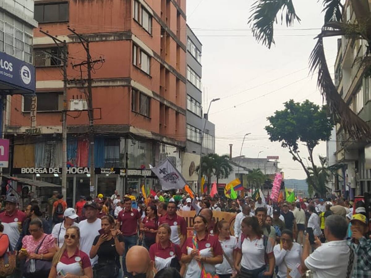 Sindicatos y sectores sociales se movilizaron en Ibagué