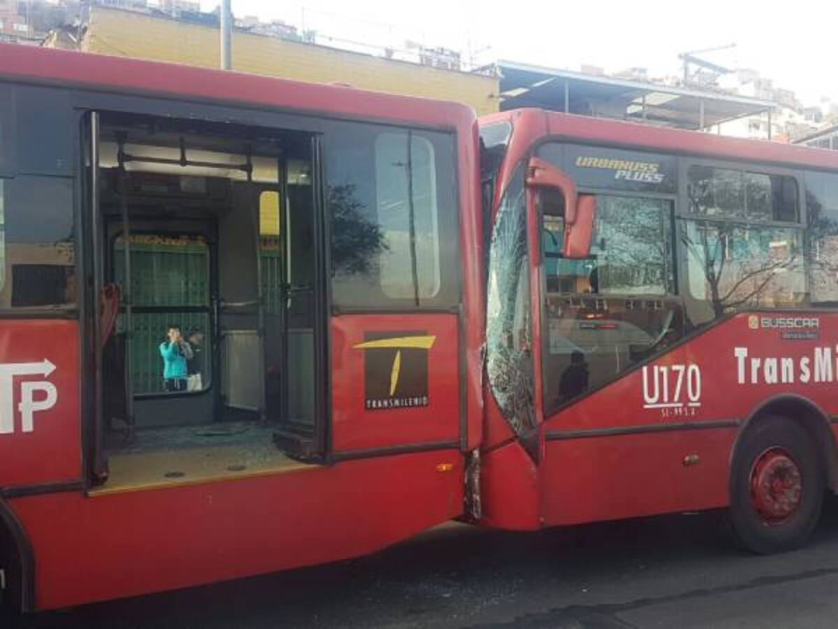 Seis heridos deja el choque de dos buses de Transmilenio en el sur de Bogotá