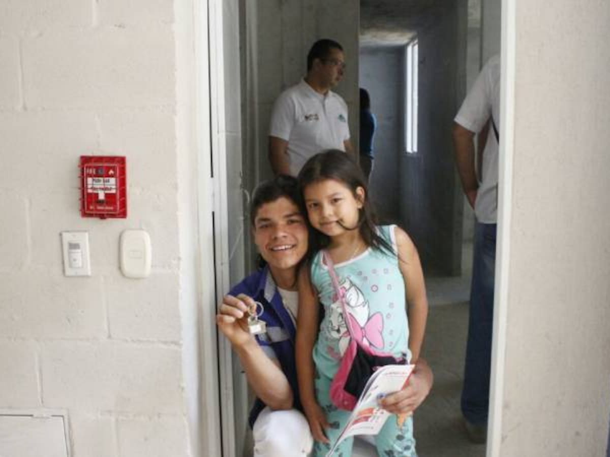 Entregan más casas gratis en Ibagué