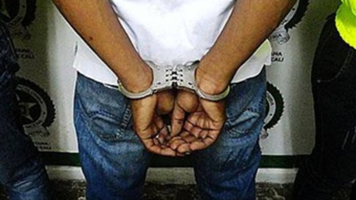 DESCUBREN A POLICÍAS QUE PRESUNTAMENTE RECIBÍAN SUELDO DEL 'CLAN DEL GOLFO'