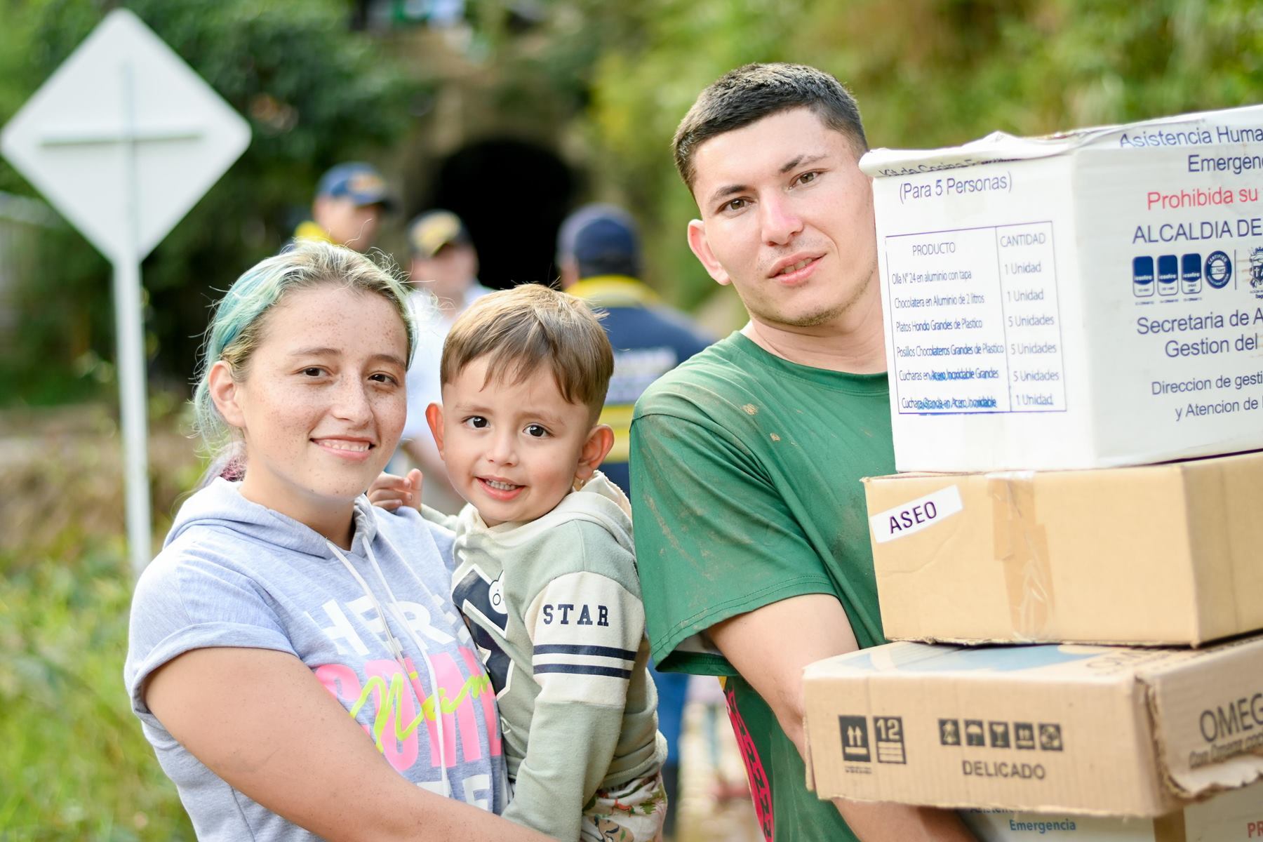 Entrega de ayudas humanitarias en Ibagué