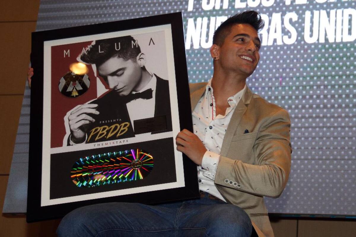 El artista logró vender 10.000 copias en pre venta del disco "Pretty boy, Dirty boy Mixtape"