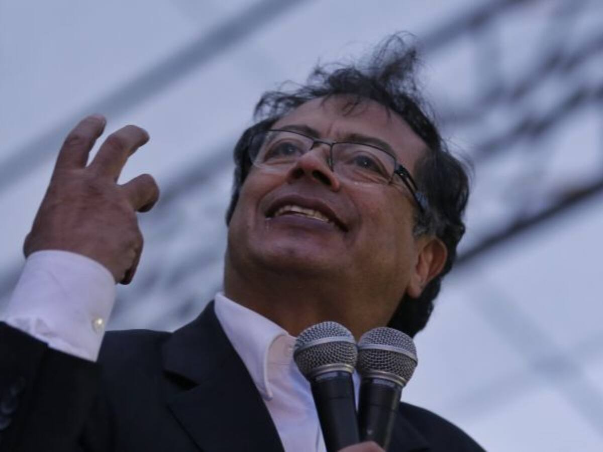 “El odio le ganó”: Petro al ser insultado en un hospital de Bogotá