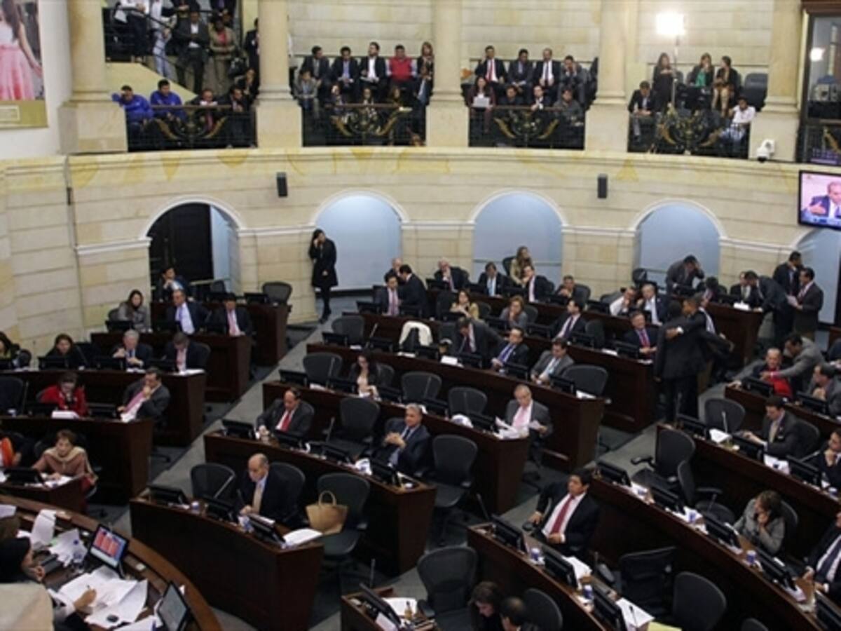 Hay que insistir en pedagogía para que crezca apoyo a diálogos: Congreso