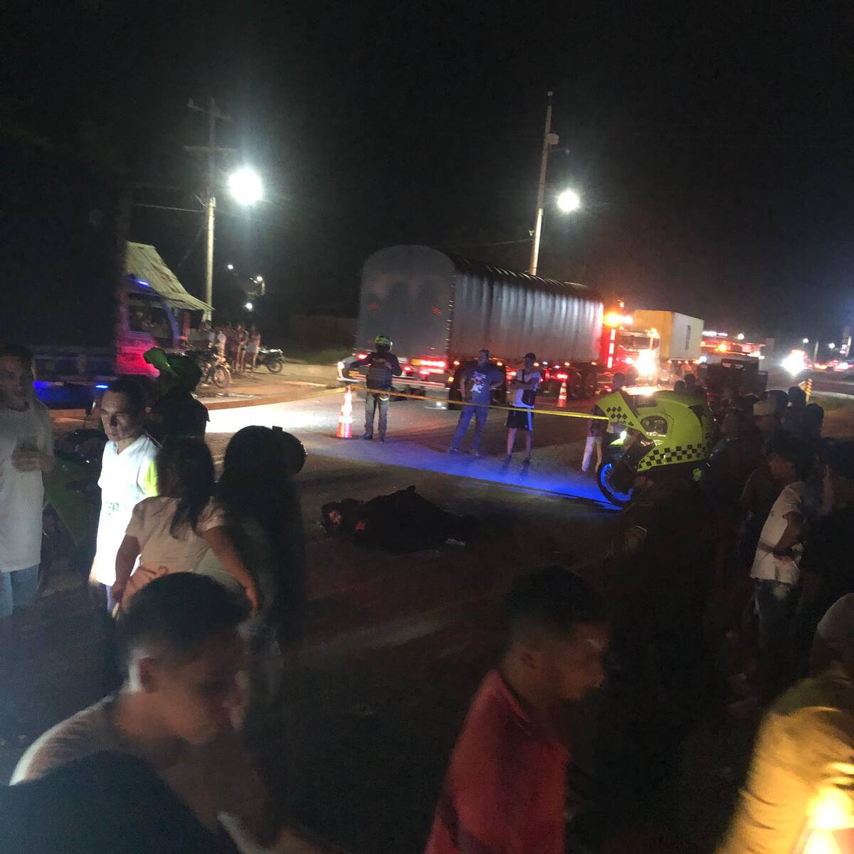 Murió hombre tras intentar subirse a una tractomula en San Juan Nepomuceno