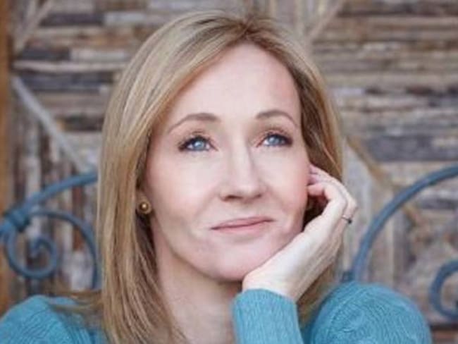 J.K. Rowling salva a una joven del suicidio