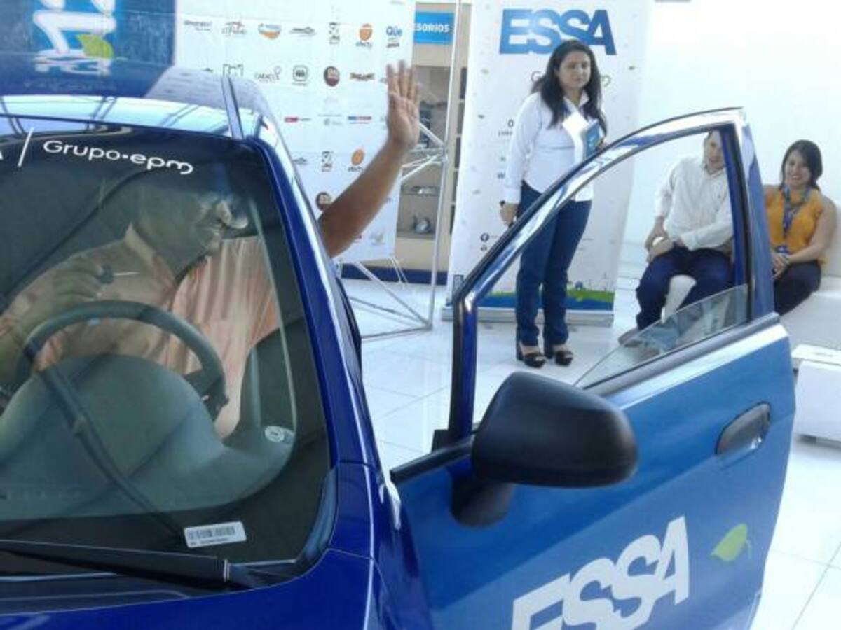 Ya entregaron el carro al ganador del sorteo de Essa Epm