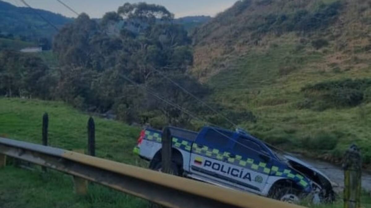Reportan varios ataques contra la policía en Antioquia, un policía murió y otro quedó herido