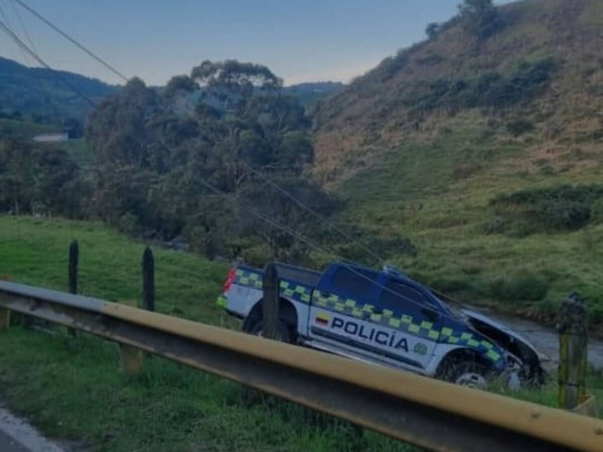 Reportan varios ataques contra la policía en Antioquia, un policía murió y otro quedó herido