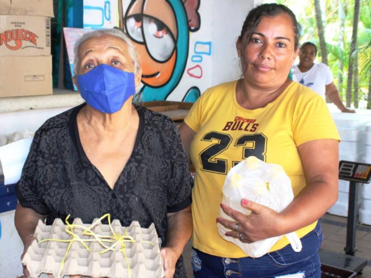 106 grupos de adultos mayores de Cartagena recibieron alimentos