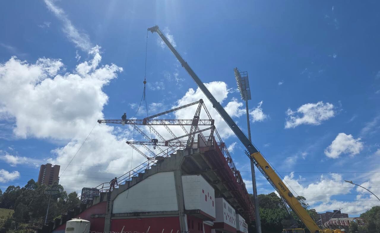 Trabajos adelantados en la tribuna occidental del estadio Alberto Grisales de Rionegro. Foto: Alcaldía de Rionegro.
