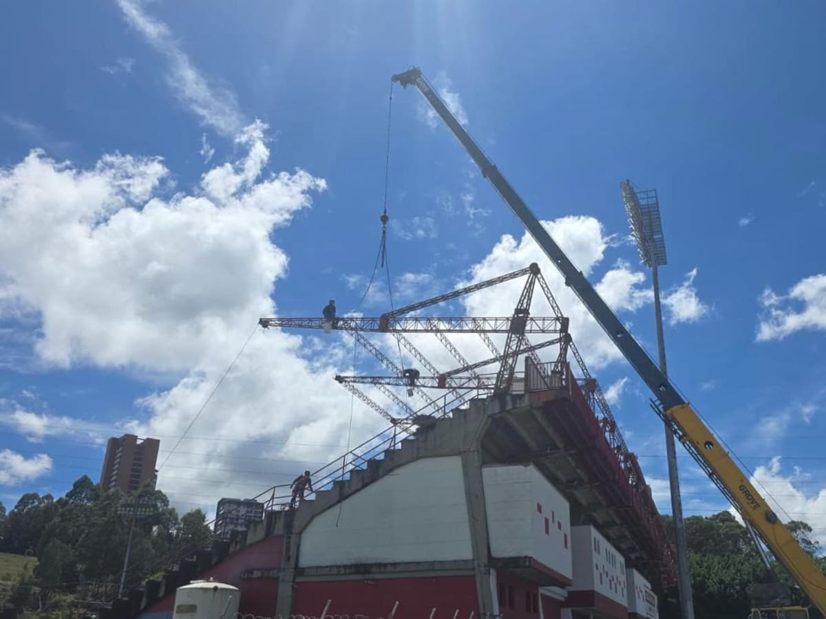 Rionegro retira la tribuna occidental del estadio Alberto Grisales por riesgo estructural