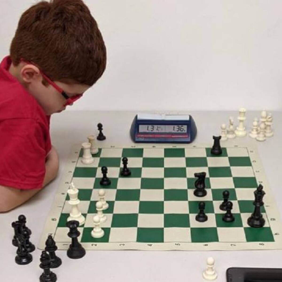 Nicolás Ramírez a sus 8 años, un genio para el ajedrez