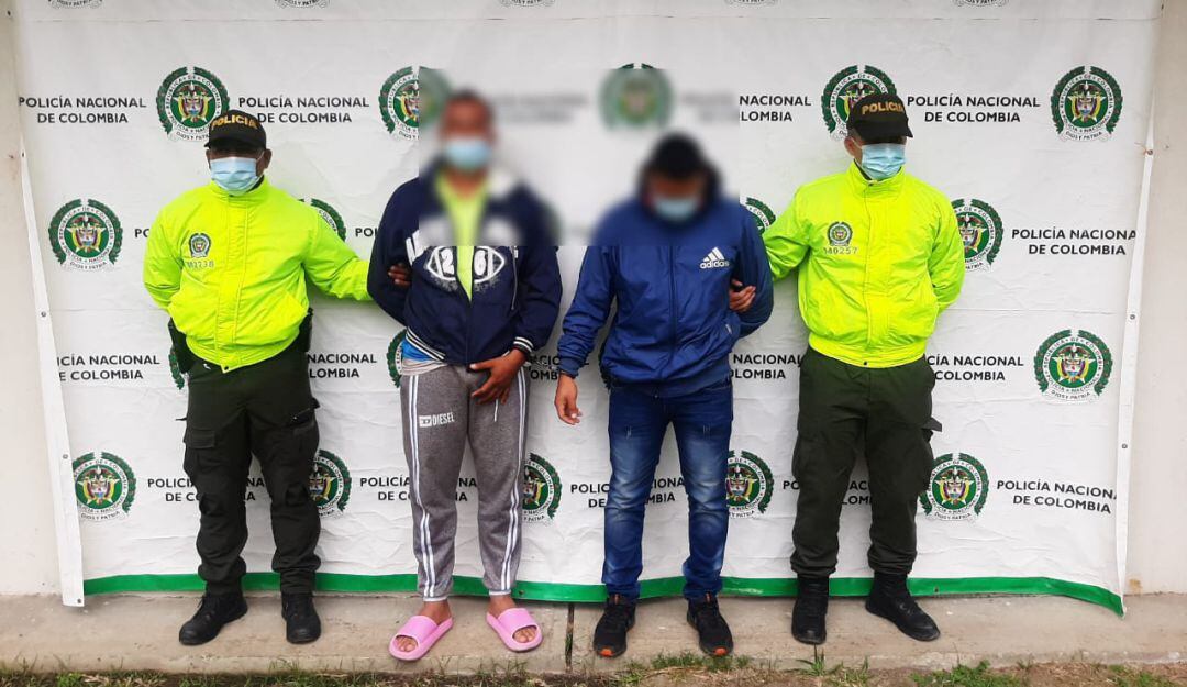 Capturados por presuntamente atracar y abusar a un pareja en un bloque de Palmira