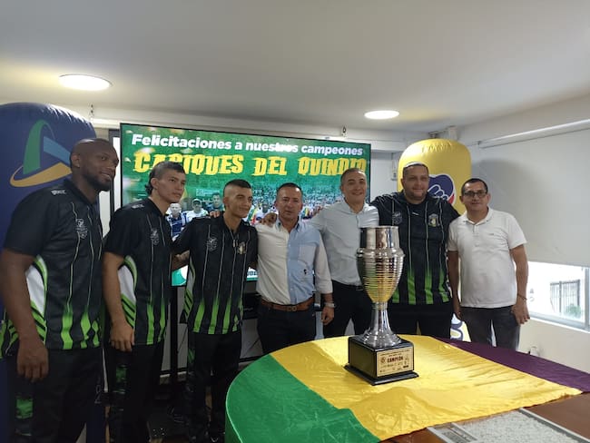 La empresa Facilísimo y el apoyo al equipo Caciques del Quindío, campeón suramericano de fútbol de salón. Foto: Adrián Trejos